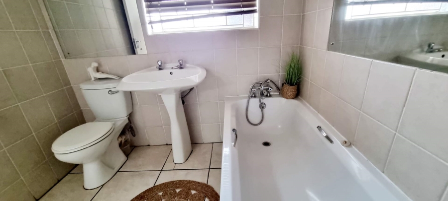 4 Bedroom Property for Sale in Baysvalley Free State